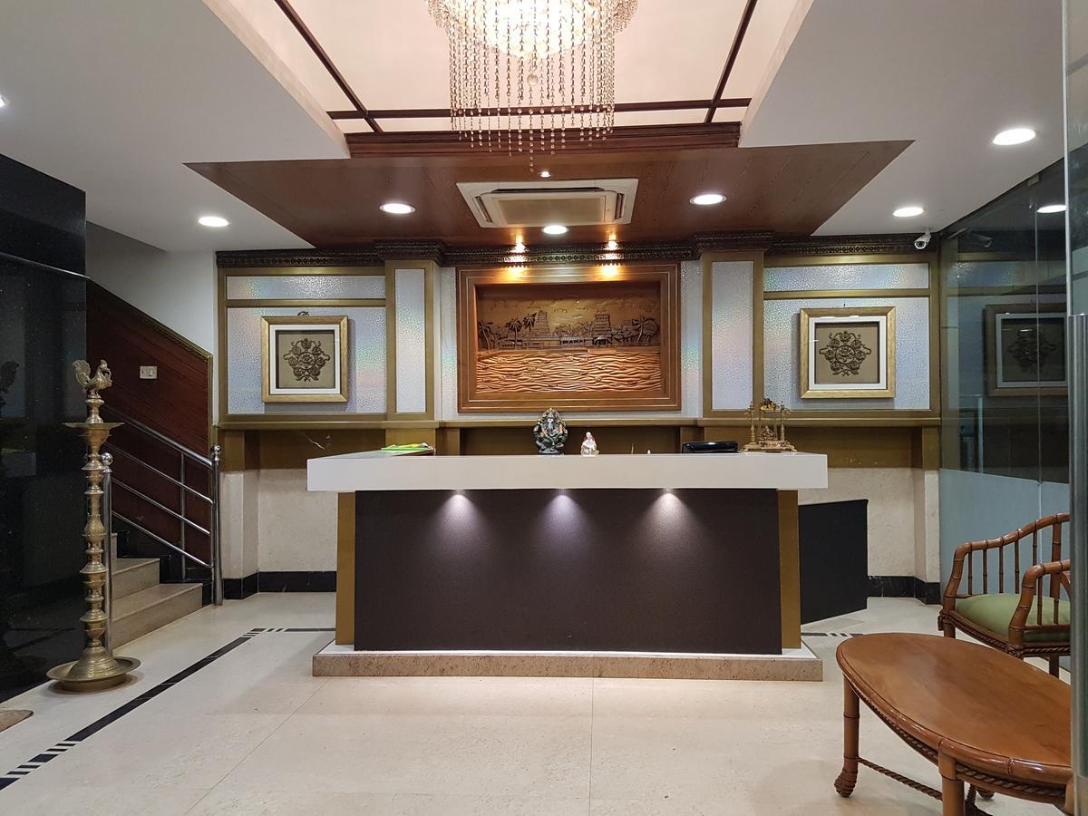 Hotel Subhalakshmi Palace Карайккуді Екстер'єр фото